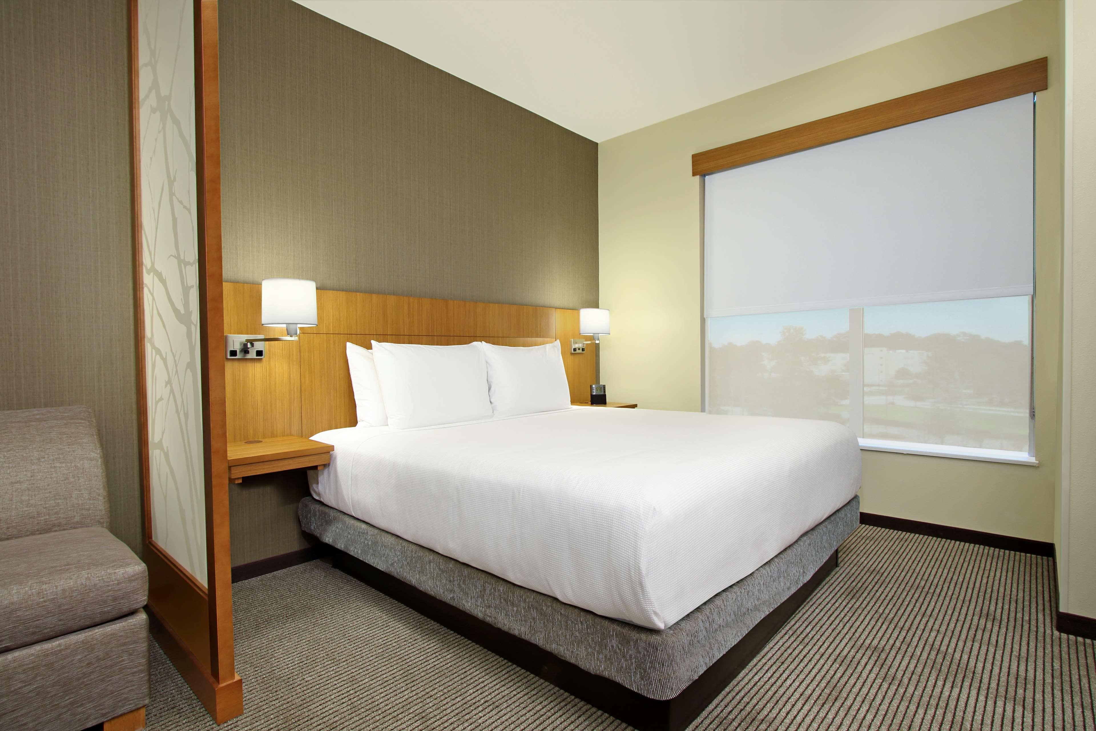 Hotel Hyatt Place Nw Vintage Park 3*