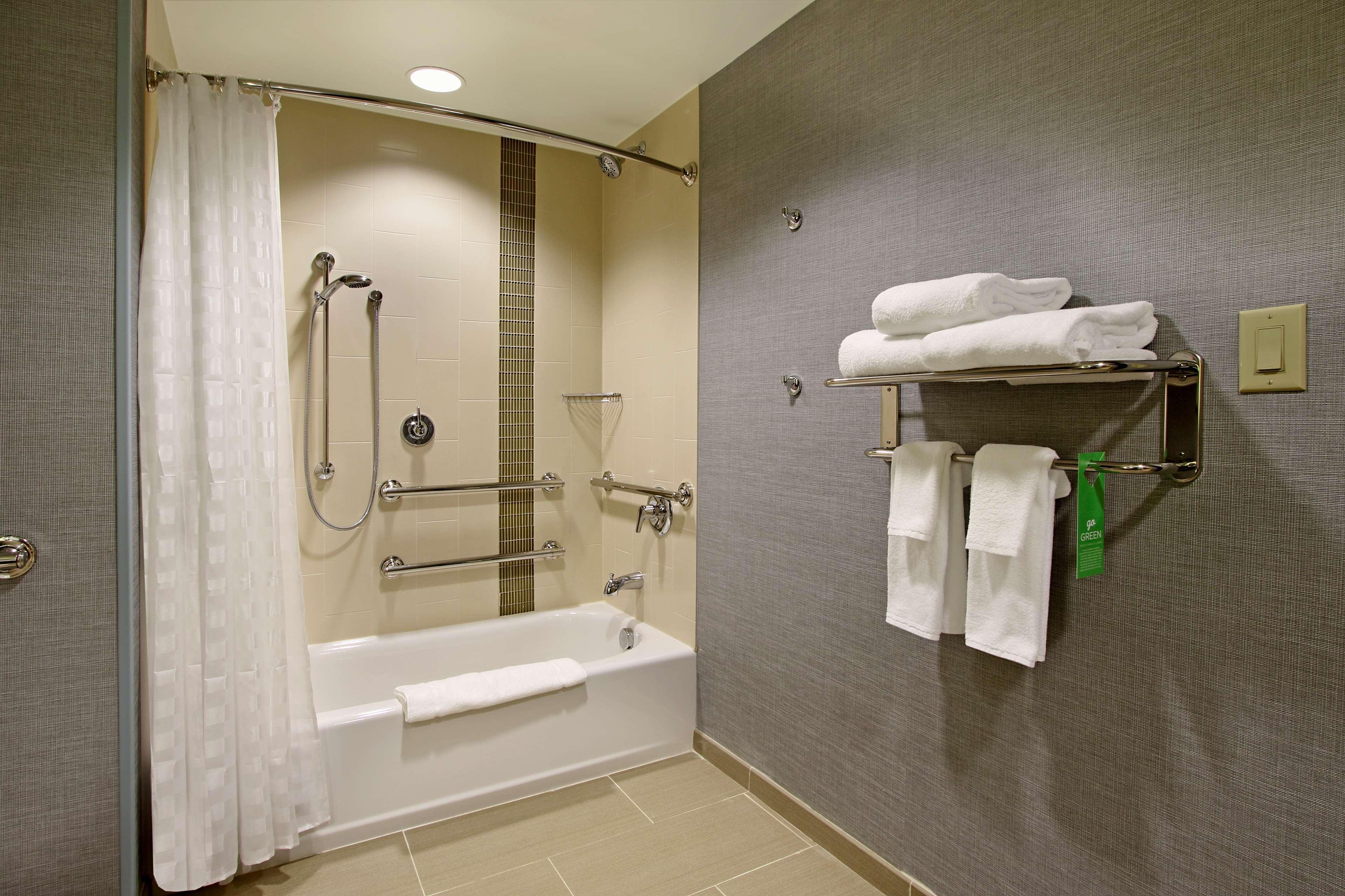 Hyatt Place Nw Vintage Park Hotel 3*