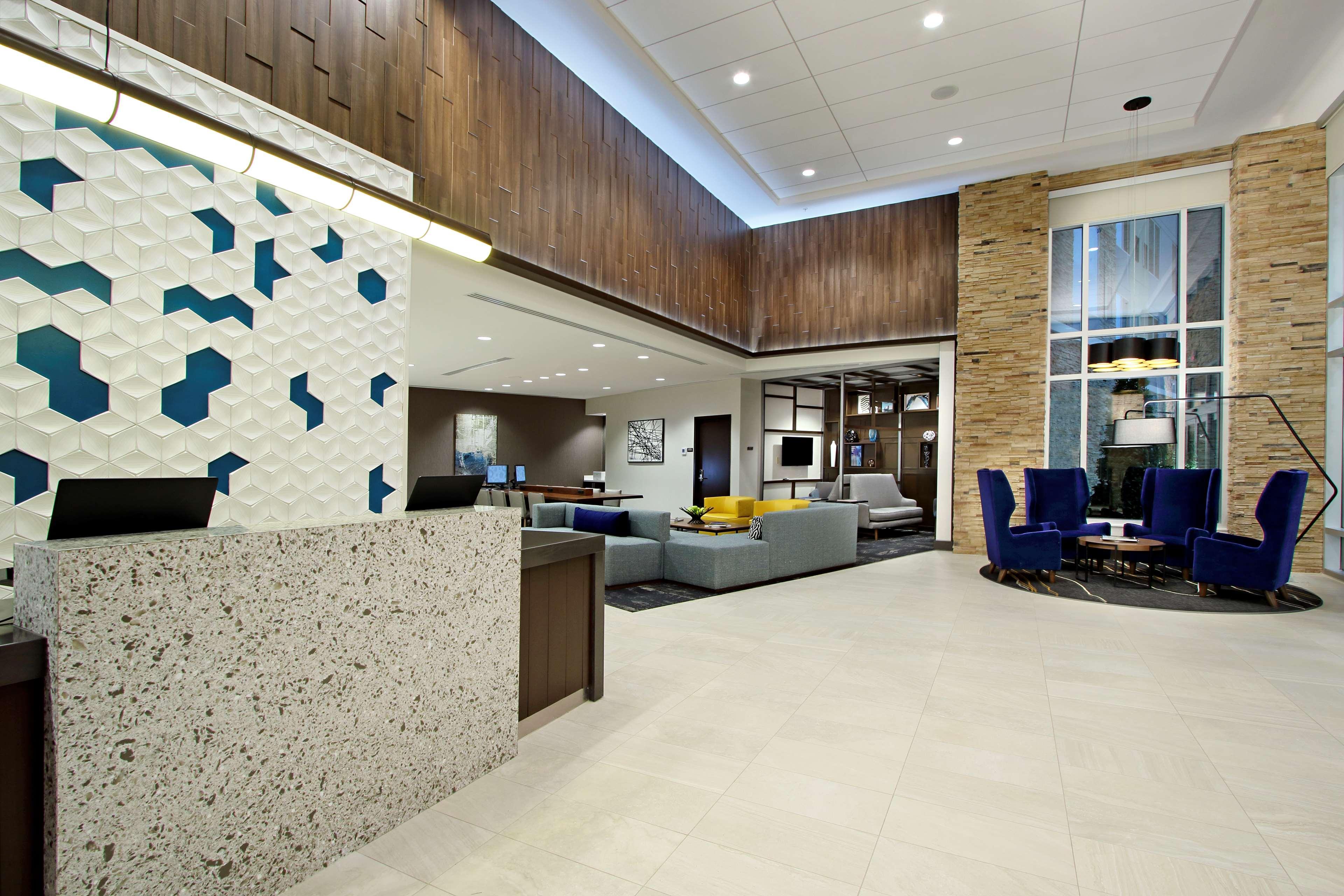 Hyatt Place Nw Vintage Park Hotel