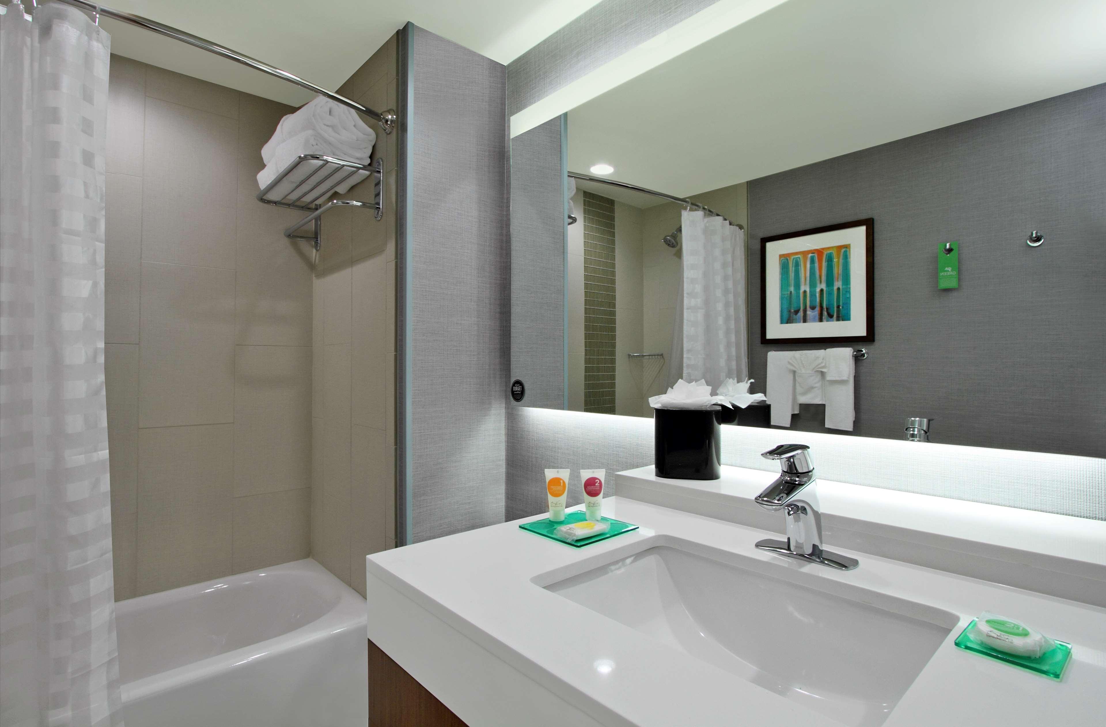 Hyatt Place Nw Vintage Park Hotel
