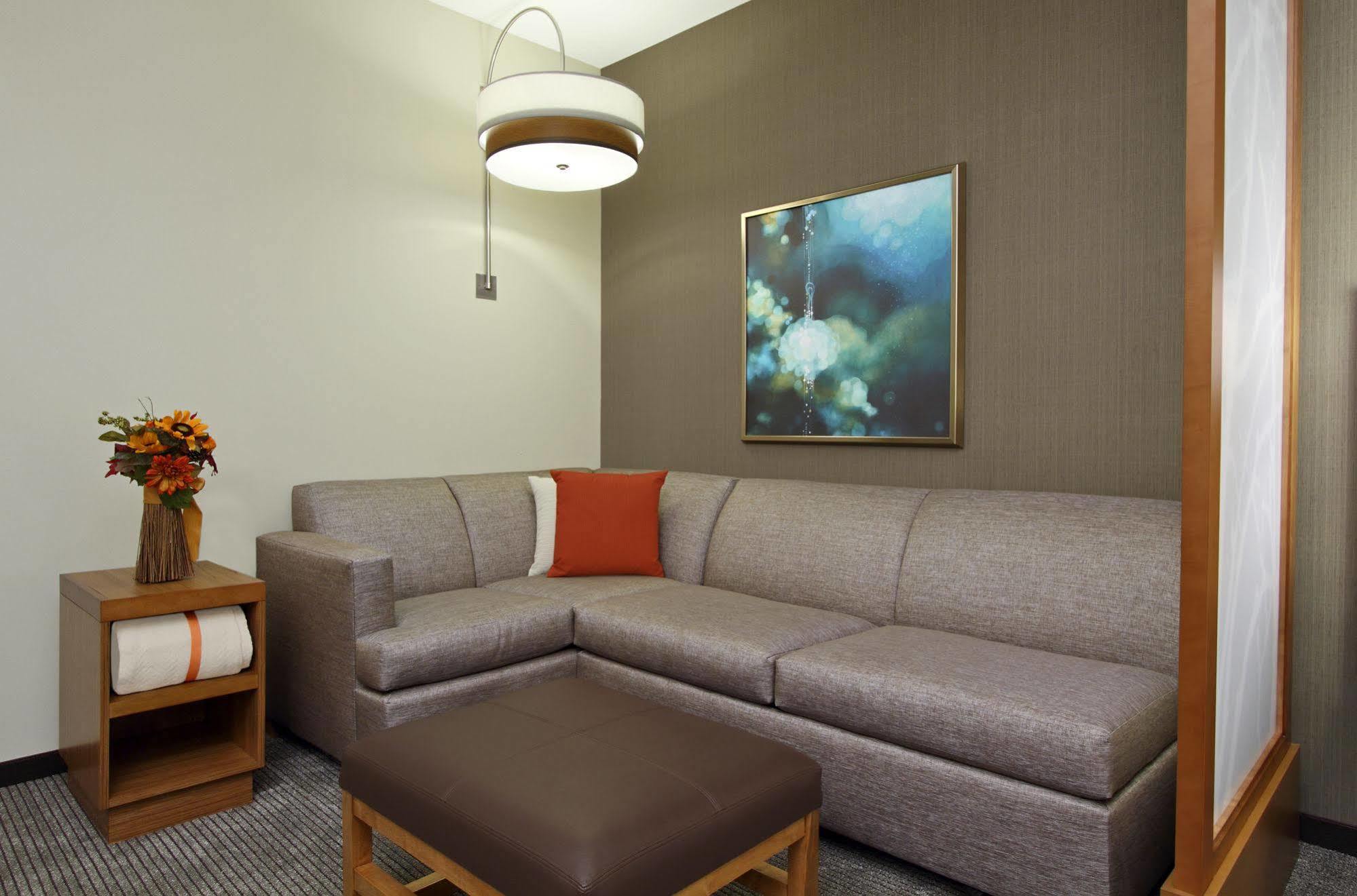 Hotel Hyatt Place Nw Vintage Park 3*